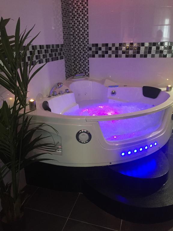 Le Love Spa Ліон Екстер'єр фото
