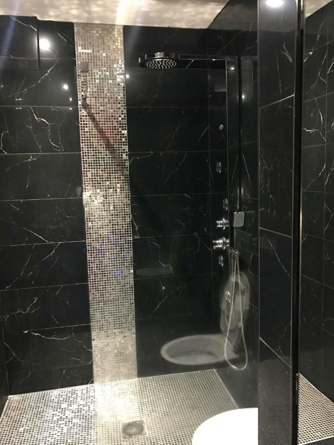 Le Love Spa Ліон Екстер'єр фото